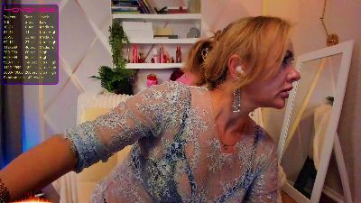 MonikaxPeach live cam on Cam4