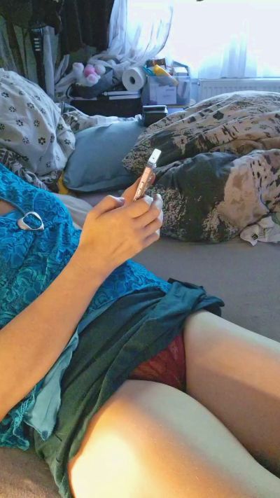 Monique2904 live cam on Cam4