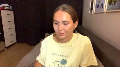 MonnieBusboom live cam on Cam4