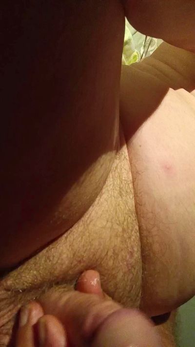 Mono2023 live cam on Cam4