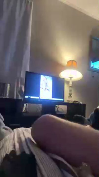 Monster8Dick live cam on Cam4