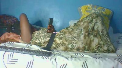 Montana_9 live cam on Cam4