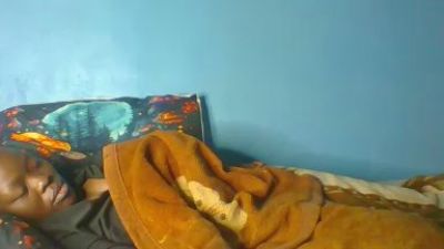 Montana_9 live cam on Cam4