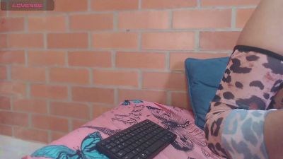 Montserrat_Jay live cam on Cam4