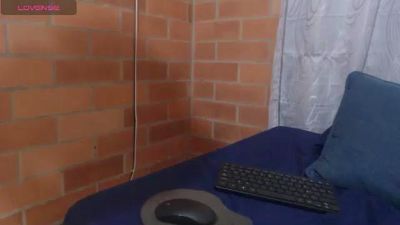 Montserrat_Jay live cam on Cam4