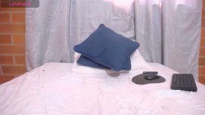 Montserrat_Jay live cam on Cam4