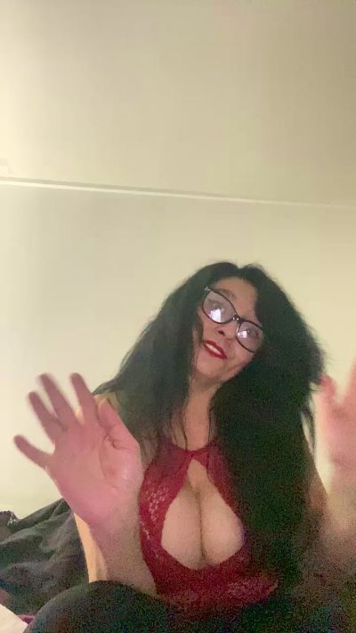 Monttychilena live cam on Cam4
