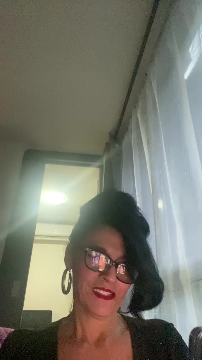 Monttychilena live cam on Cam4