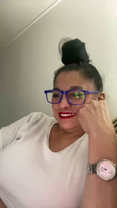 Monttychilena live cam on Cam4