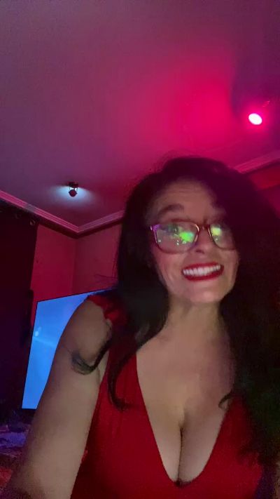 Monttychilena live cam on Cam4