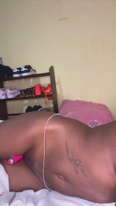 Moohna live cam on Cam4