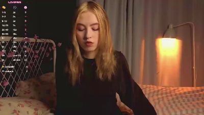 Moon_Silk live cam on Cam4