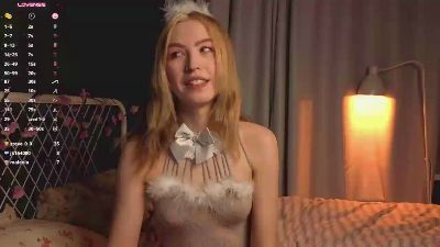 Moon_Silk live cam on Cam4