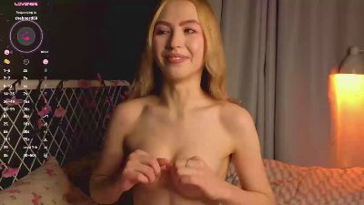 Moon_Silk live cam on Cam4