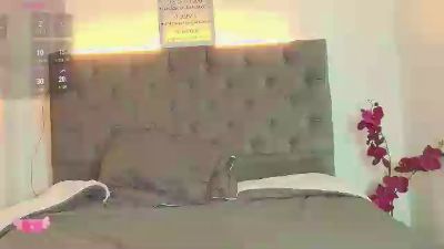 Moonnblue_ live cam on Cam4