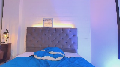 Moonnblue_ live cam on Cam4