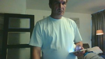 Moop75 live cam on Cam4