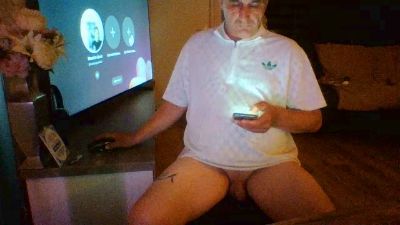 Moop75 live cam on Cam4