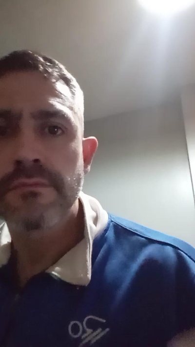 Moprii40 live cam on Cam4