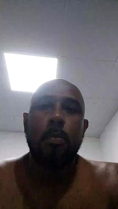 Morbo235 live cam on Cam4
