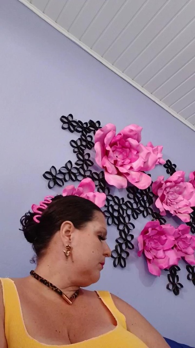 Morena5566 live cam on Cam4