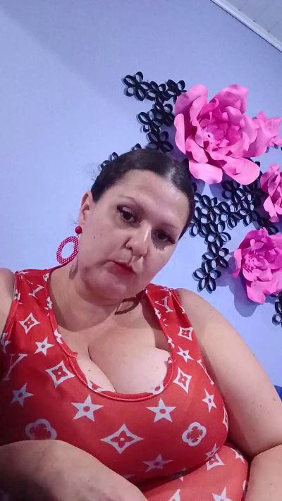 Morena5566 live cam on Cam4
