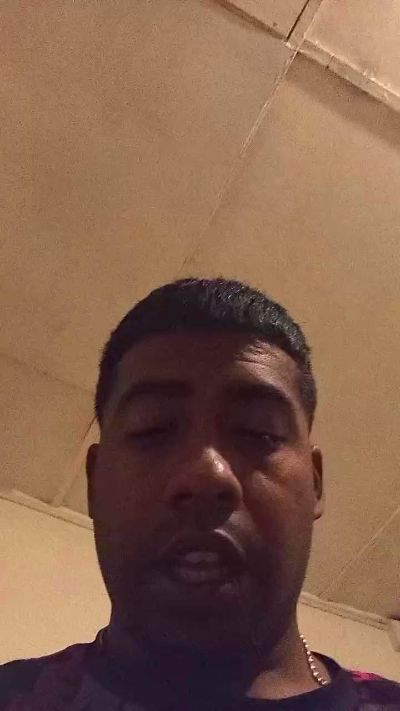 Moreno3xbby live cam on Cam4