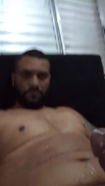 MorenoCafe37 live cam on Cam4