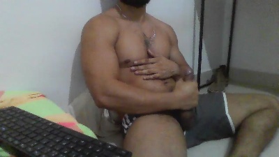 MorenoCarente live cam on Cam4