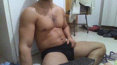 MorenoCarente live cam on Cam4