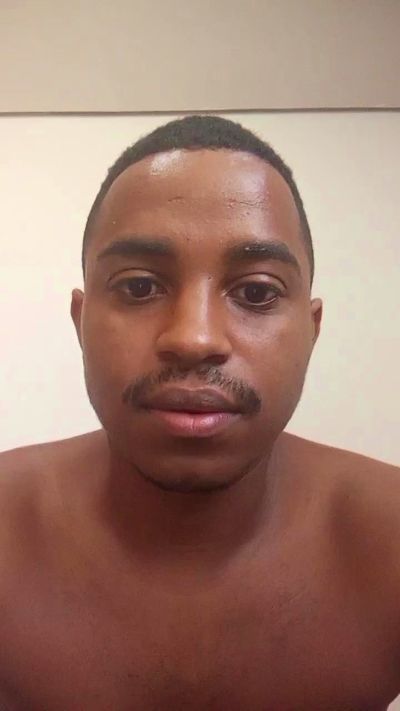 MorenoRj2409 live cam on Cam4