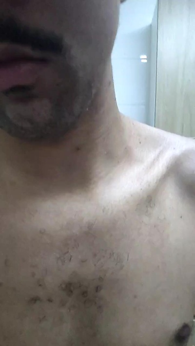 MorenoSafado044 live cam on Cam4