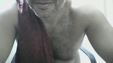 Morenodiscret35 live cam on Cam4