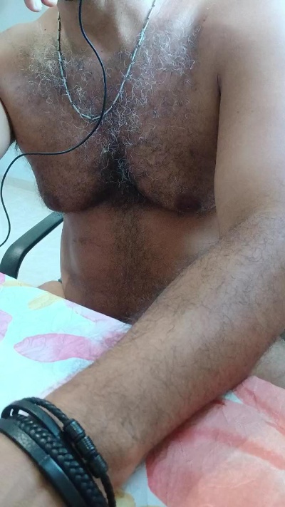 Morenodiscret35 live cam on Cam4