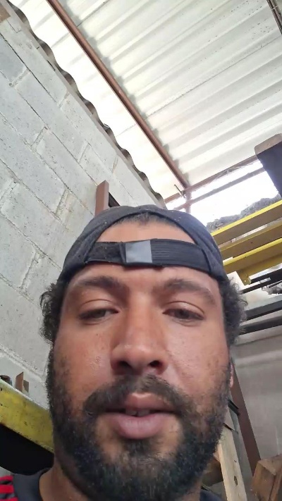 Morenogatorj99 live cam on Cam4