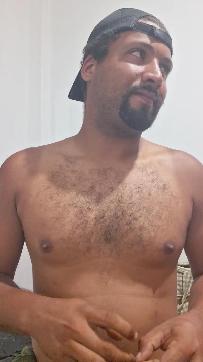 Morenogatorj99 live cam on Cam4