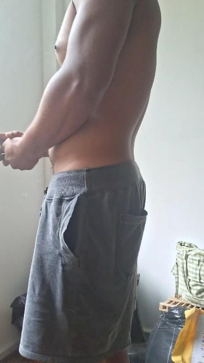 Morenogatorj99 live cam on Cam4