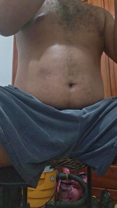 Morenogatorj99 live cam on Cam4
