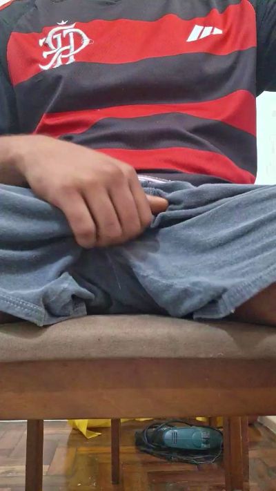 Morenogatorj99 live cam on Cam4