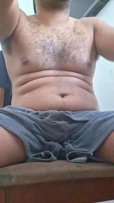Morenogatorj99 live cam on Cam4