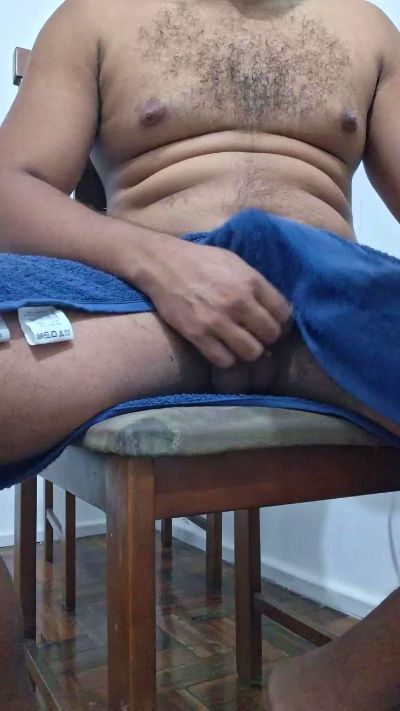 Morenogatorj99 live cam on Cam4