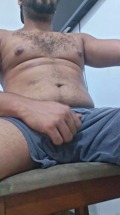 Morenogatorj99 live cam on Cam4