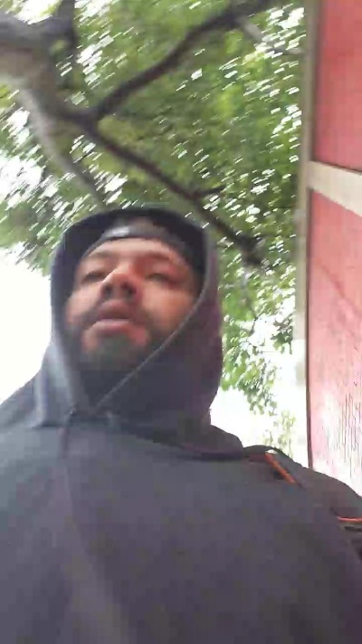 Morenogatorj99 live cam on Cam4