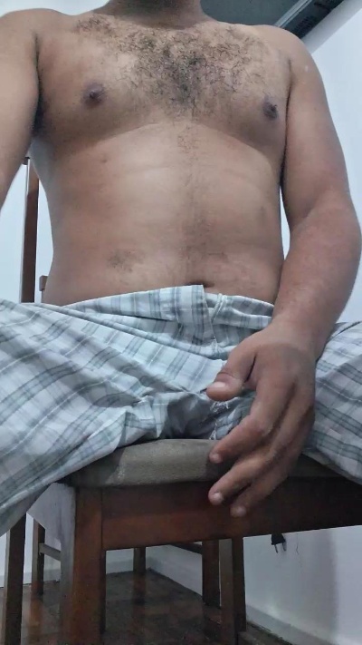 Morenogatorj99 live cam on Cam4