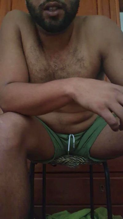 Morenogatorj99 live cam on Cam4