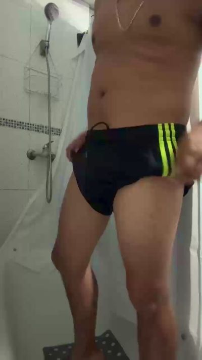 Morenokliente24 live cam on Cam4