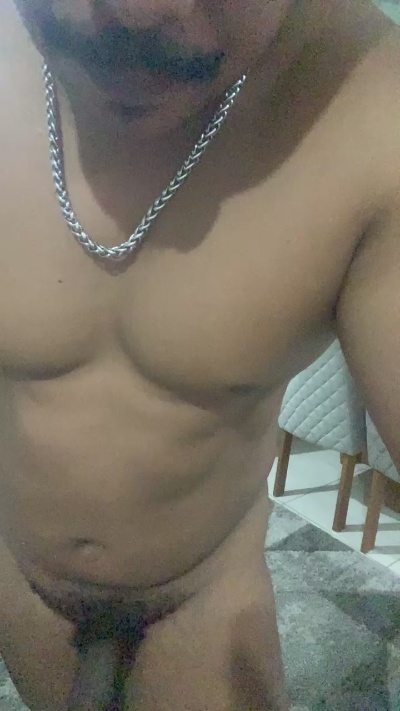 Morenonicexxxl live cam on Cam4