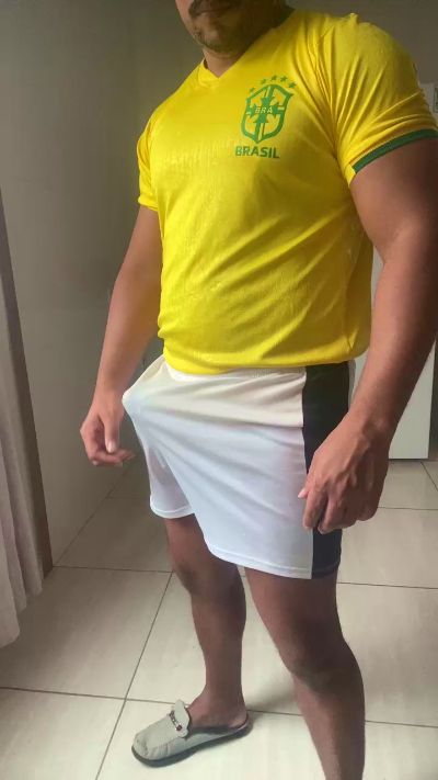 Morenonicexxxl live cam on Cam4