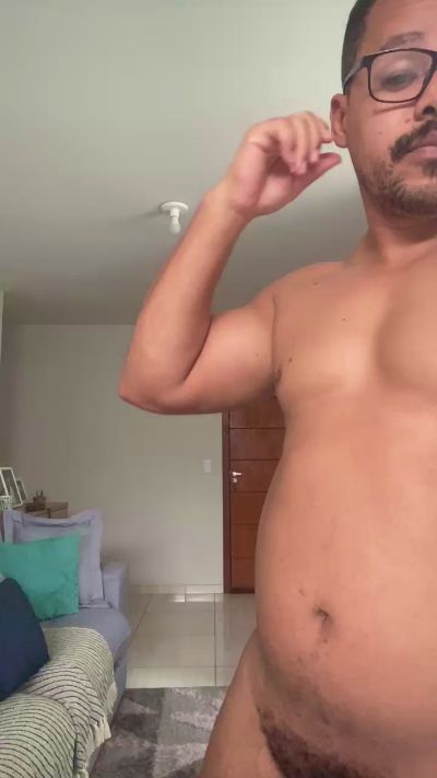 Morenonicexxxl live cam on Cam4