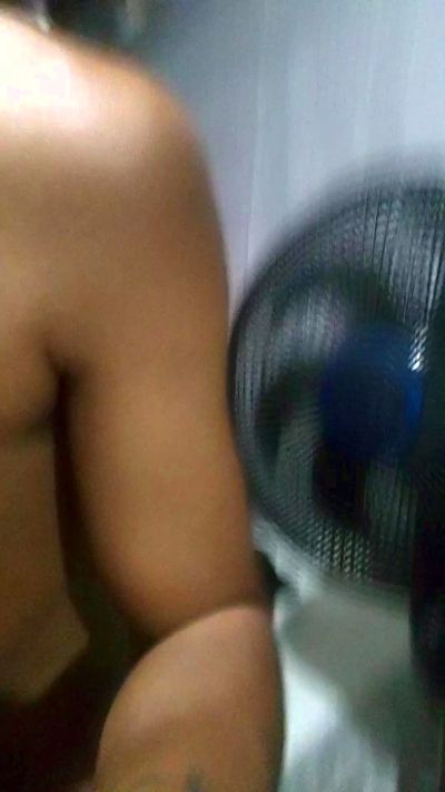 Morenotatuadooo live cam on Cam4